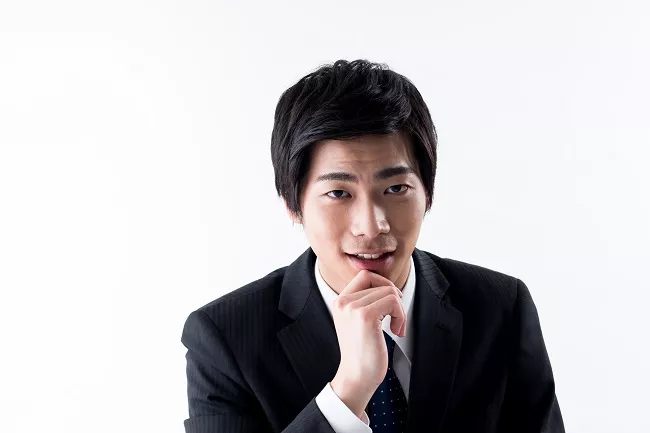 悪いことを考える男