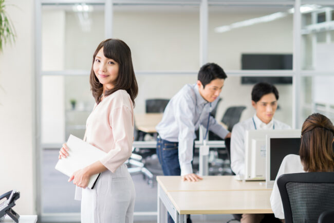 オフィス 女性