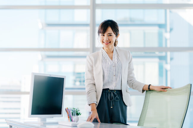 女性　オフィス