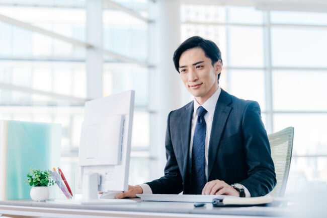 ビジネスマン デスクトップ