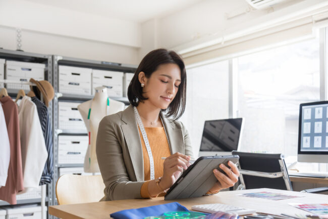 女性 アパレル タブレット
