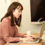 働きながら取得できる資格とは？社会人にオススメの資格をご紹介