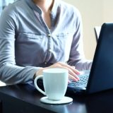 在宅勤務とテレワークの違いは?在宅勤務でも効率よく仕事をするコツを解説