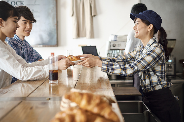 飲食にホワイトな職場はあるの？ホワイトな企業に転職するコツを解説