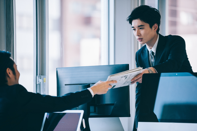部下を退職に追い込むのは違反?円満に自主退職してもらうには?