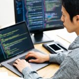 日本でエンジニアが軽視されるのはなぜ?理由と地位向上の手段を解説