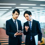 OJTとは？OFF JTの違いとメリット・デメリット