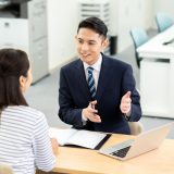 派遣の営業担当がむかつく!最悪の担当が当たったときの対処法