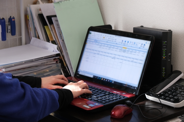 残業月に20時間って普通？残業代はいくらぐらい貰える？