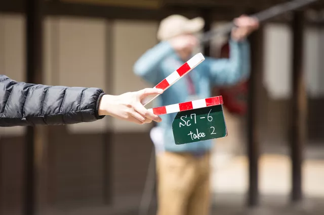 映画監督の平均年収っていくら？会社員から映画監督を目指すことは可能？