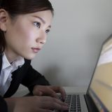 サービス残業の強要は違法ではないの?サビ残を強要されたときの対処法