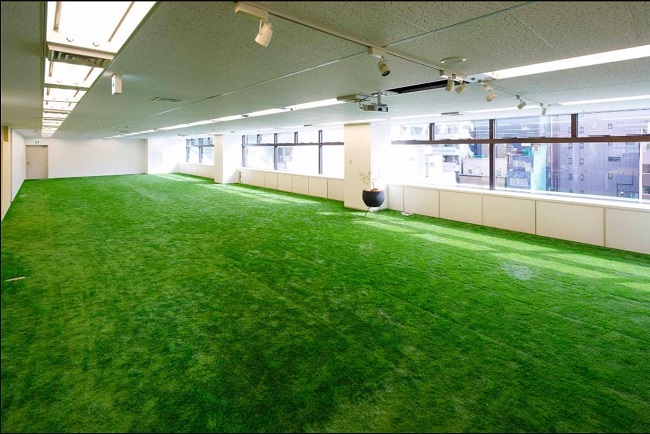 ダイアゴナルラン東京芝生