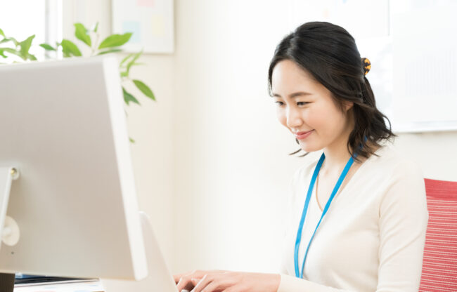 事務職　女性