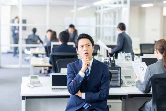 サラリーマン　考える