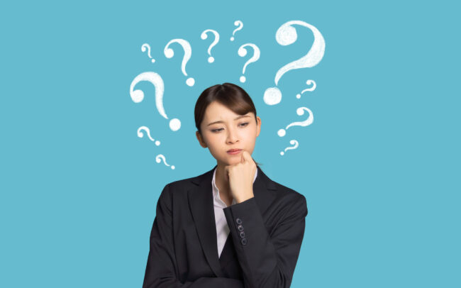 スーツ　女性　悩み