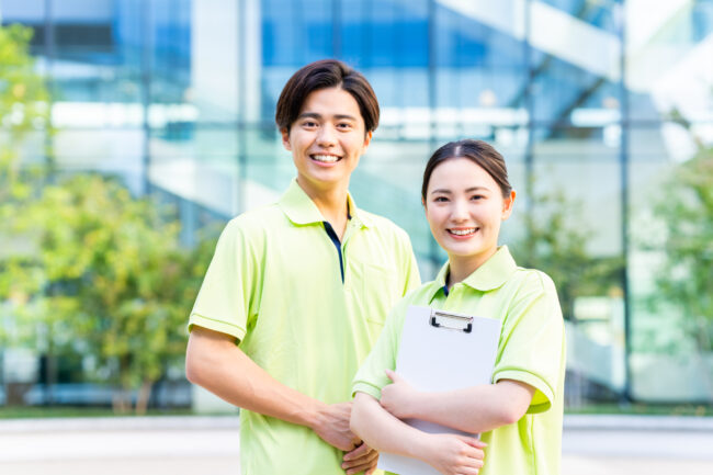 介護 男女 職員